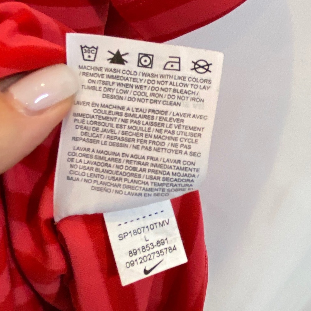 SOLD Nike Golf Shirt - L - Picture 5 of 7